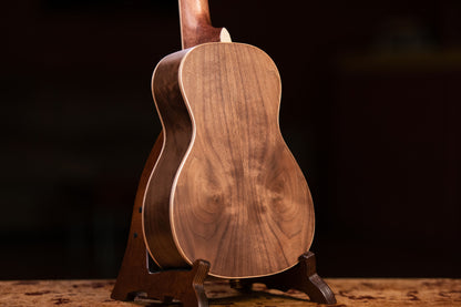 ORTEGA Horizon Series Concert Ukulele 4 String - Walnut Natural + Bag