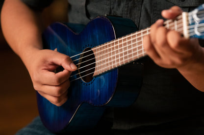 ORTEGA Mini Travel Series 1/8 Guitar 6 String - Flamed Mahogany Faded Blue + Bag