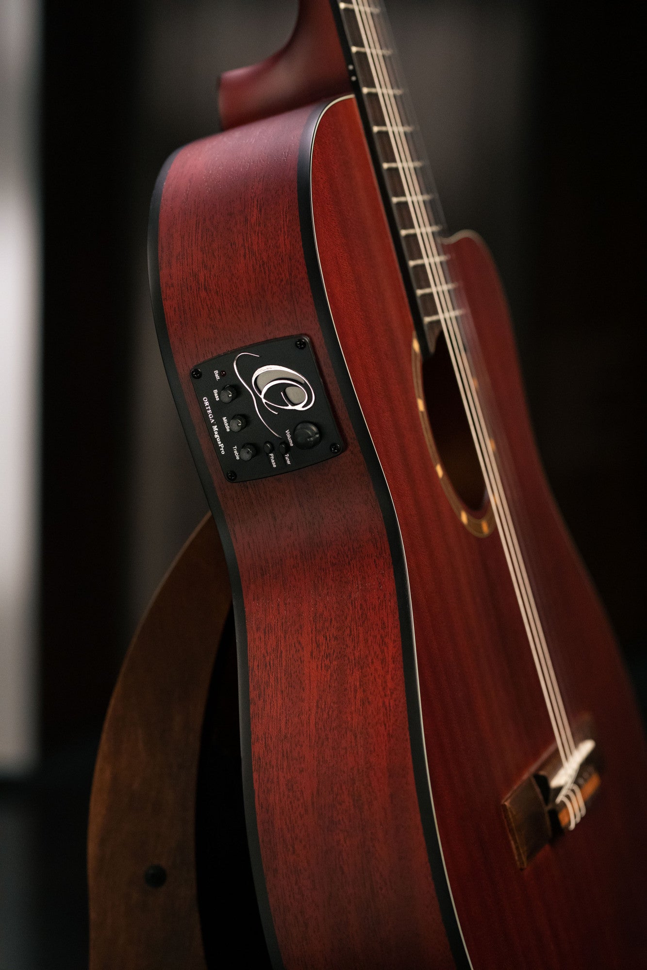 ORTEGA Family Series 4/4 Classical Slim Neck Guitar 6 String - Mahogany Natural + Gig Bag
