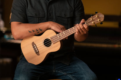 ORTEGA Timber Series Concert Ukulele 4 String - Solid Cedar / Walnut Natural + Bag