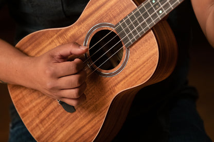 ORTEGA Timber Series Baritone Ukulele 4 String - Acacia Natural + Bag