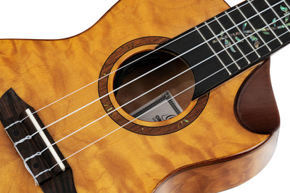 ORTEGA Elite Serie Konzert Ukulele 4 String - Quilted Maple Natural + Bag