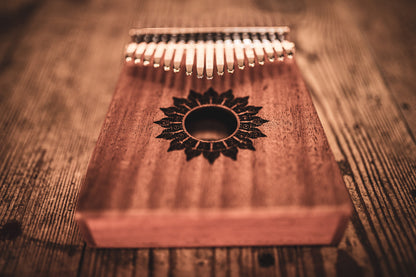 Meinl Sonic Energy Sound Hole Kalimba, 17 Töne, Mahagoni matt