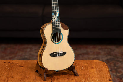 ORTEGA The Private Room Series Konzert Ukulele 4 String - Spruce / White Ebony Natural + Bag