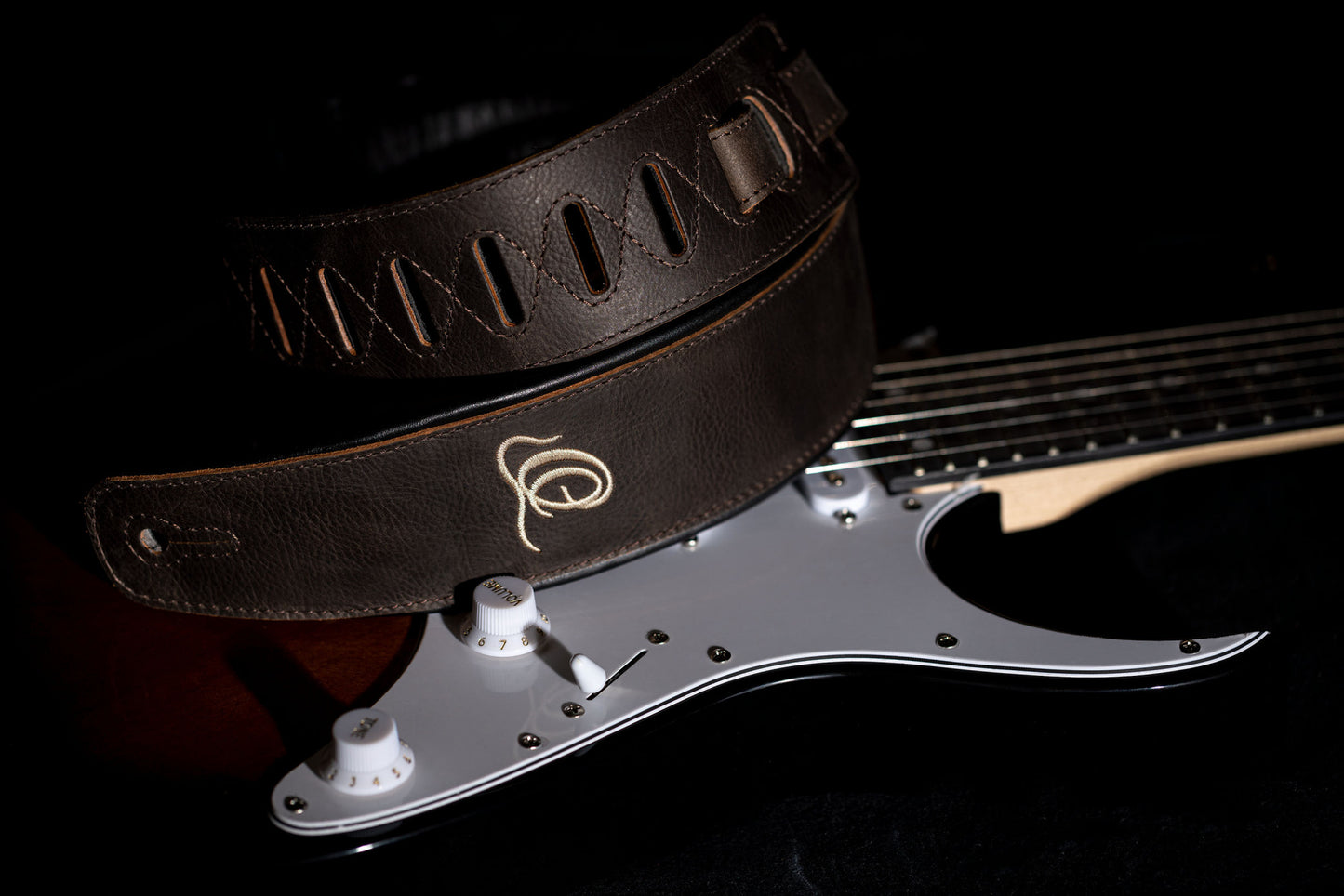 ORTEGA Echtledergitarrengurt - Vintage Bronze