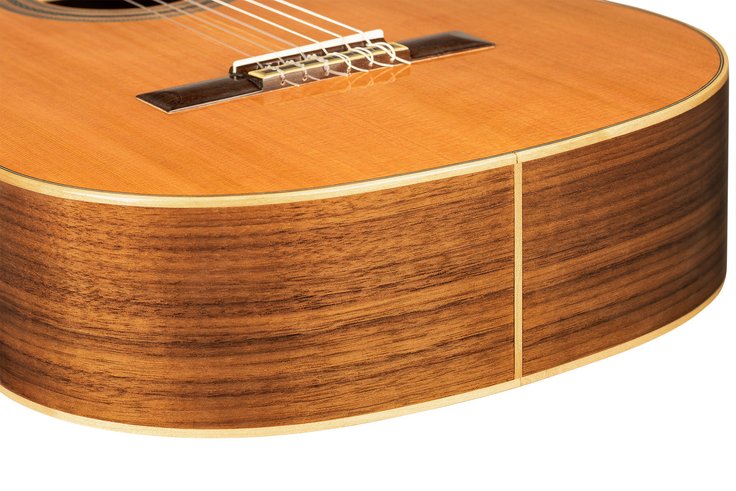 ORTEGA Traditional Series 4/4 Konzertgitarre 6-String, linkshänder + Pro Gigbag
