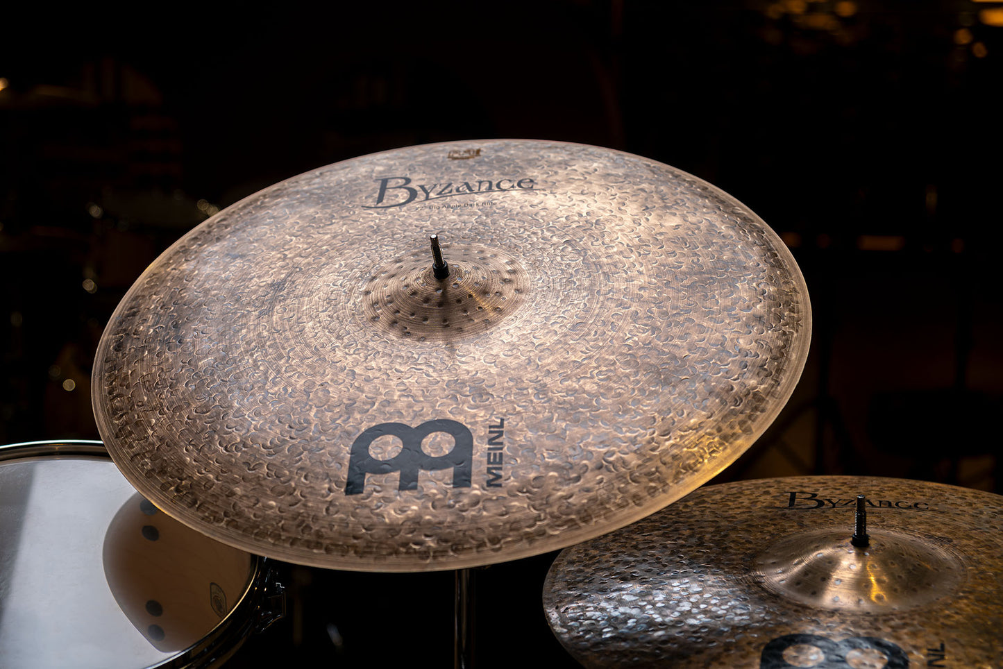 MEINL Cymbals Byzance Dark Big Apple Flat Ride - 22"