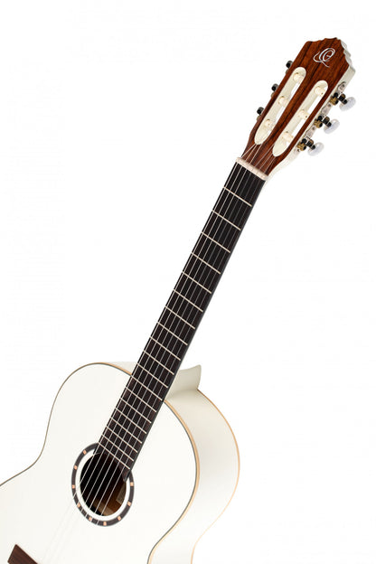 ORTEGA Family Series 4/4 Konzertgitarre 6 String - Weiß + Bag