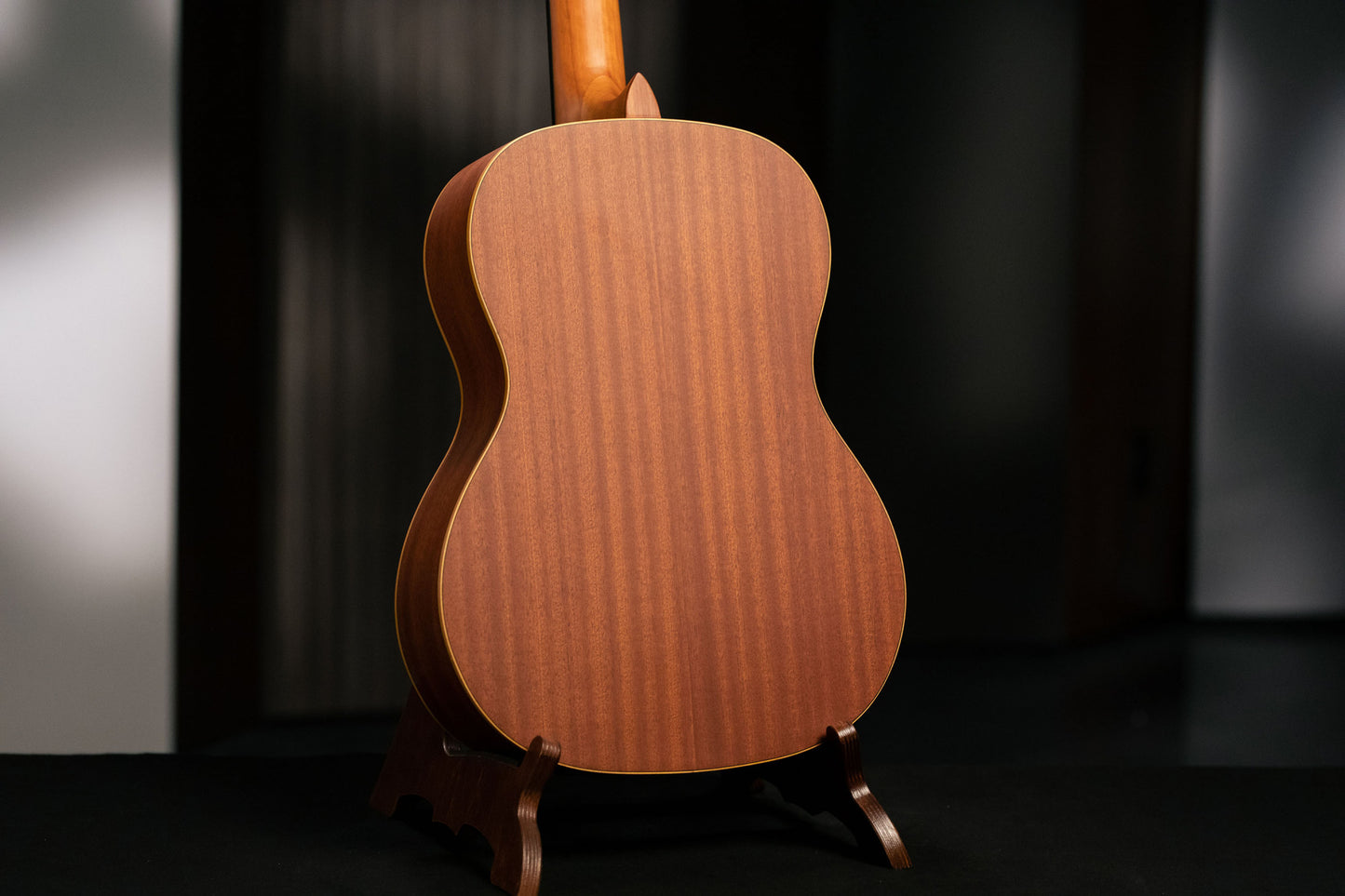 ORTEGA Family Series 7/8 Konzertgitarre 6 String - Zeder / Mahagoni Natur + Bag