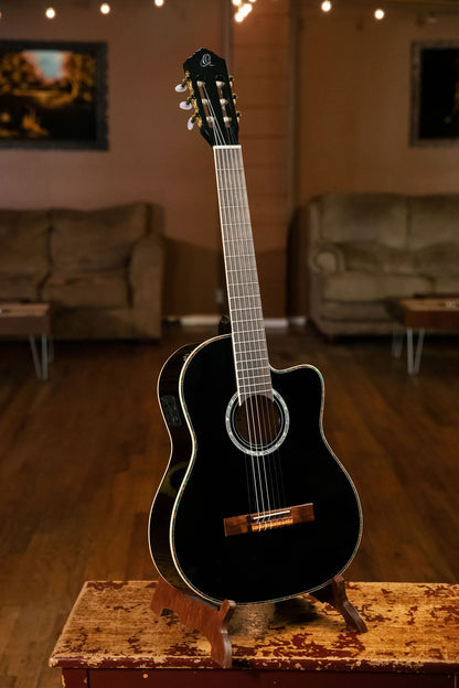 ORTEGA Family Series Pro 4/4 Classical Guitar 6 String - Solid Spruce / Mahogany Black + Gig Bag