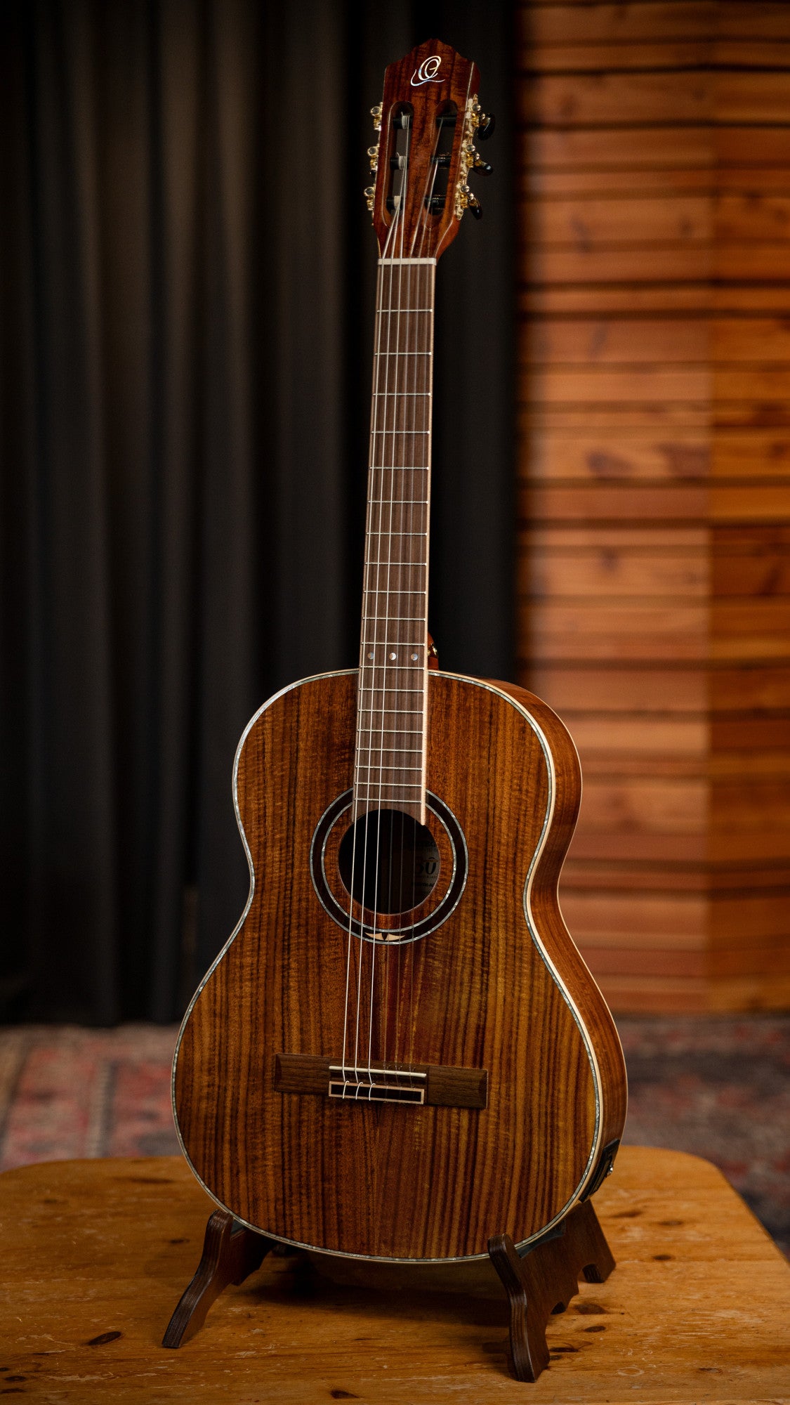 ORTEGA 30th Anniversary Series 4/4 Nylon String Guitar 6-String - Natural + Gig Bag