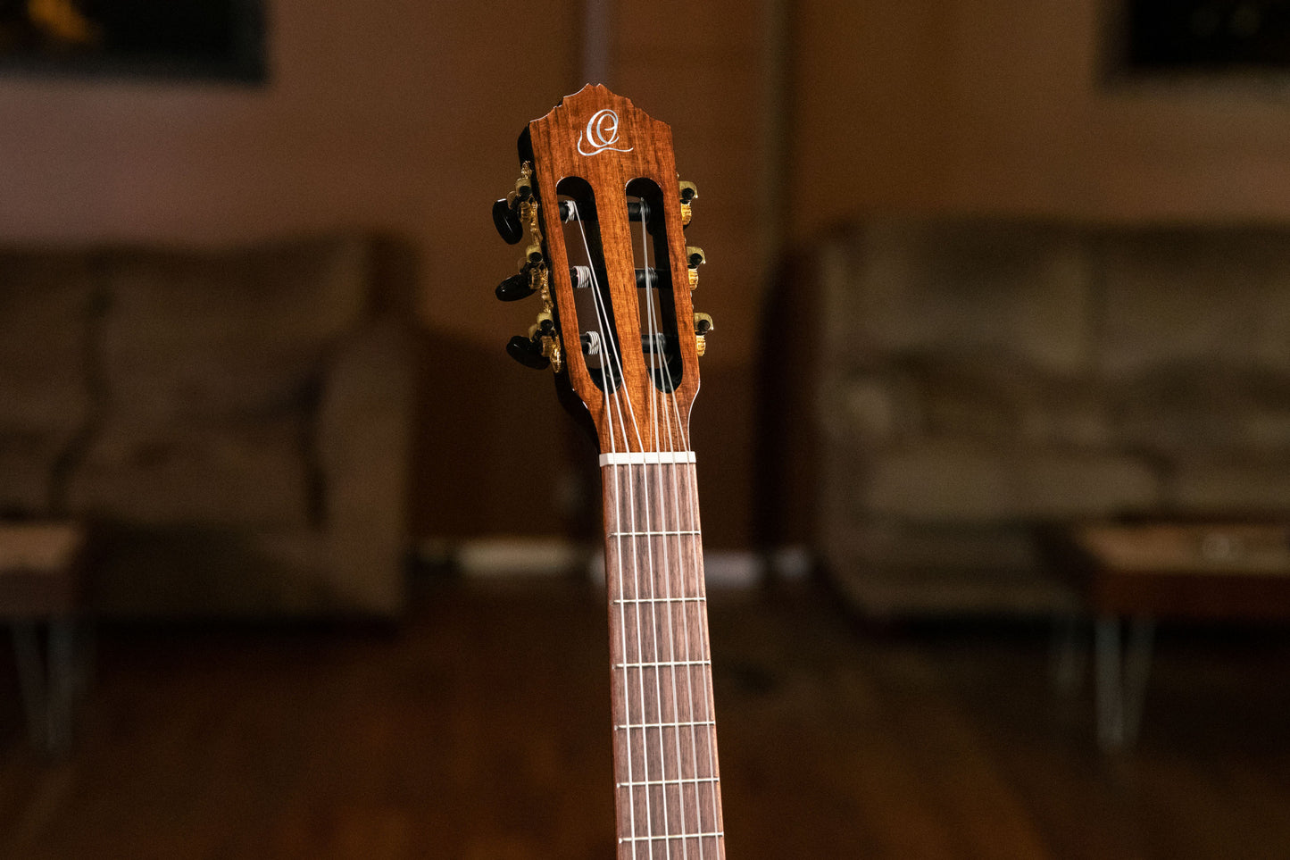 ORTEGA Family Series 3/4 Classical Guitar 6 String - Spruce / Mahogany Black + Gig Bag