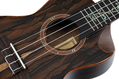 ORTEGA Elite Serie Konzert Ukulele 4 String - Solid Ziricote Natural + Bag