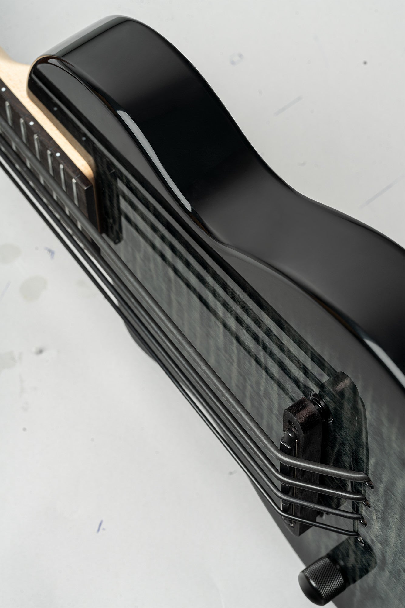 ORTEGA Neo Series Ukulele Bass 4-String  Lefty + Gig Bag