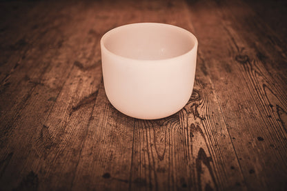 MEINL Sonic Energy Weiß-mattierte Kristallklangschale 8“ - F4/Herzchakra/432 Hz