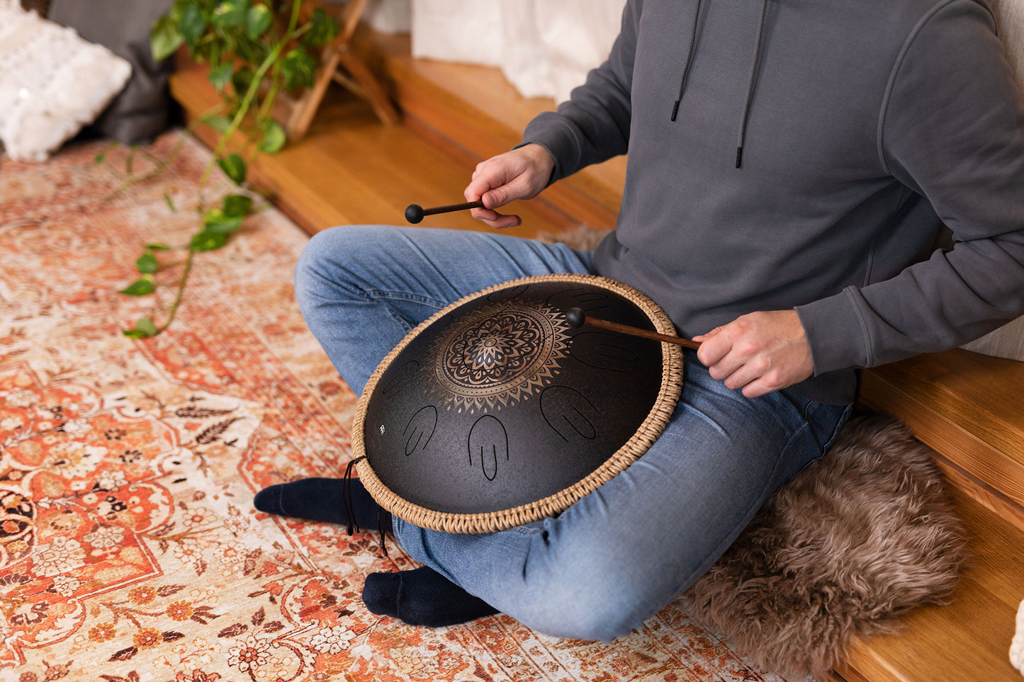 MEINL Sonic Energy Octave Steel Tongue Drum 16" - D Kurd/9 Notes/440 Hz - Lasered Floral Design/Black