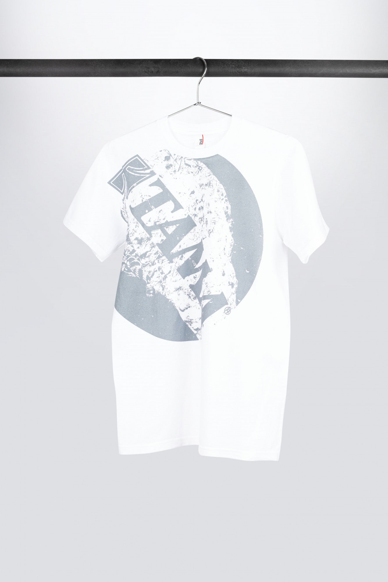 TAMA T-Shirt in weiß mit Circle Tee Print