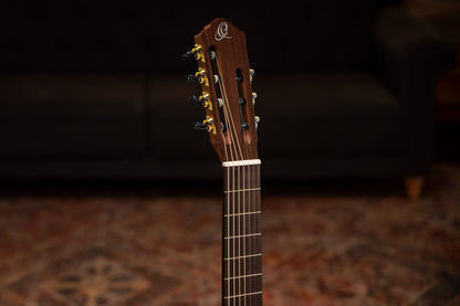 ORTEGA Family Series Pro 4/4 Slim Neck Konzertgitarre 7 String - Massive Zeder + Bag