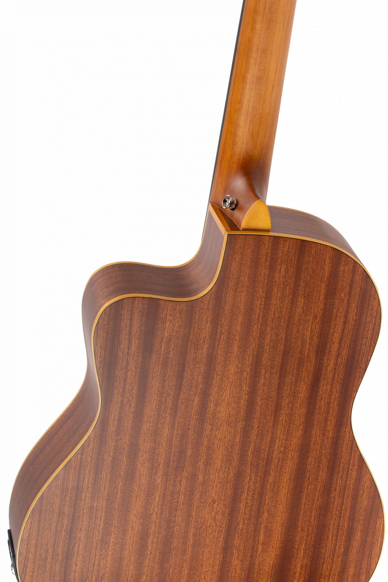 ORTEGA Family Series 4/4 Slim Neck Konzertgitarre 6 String - Fichte / Mahagoni Natur + Bag