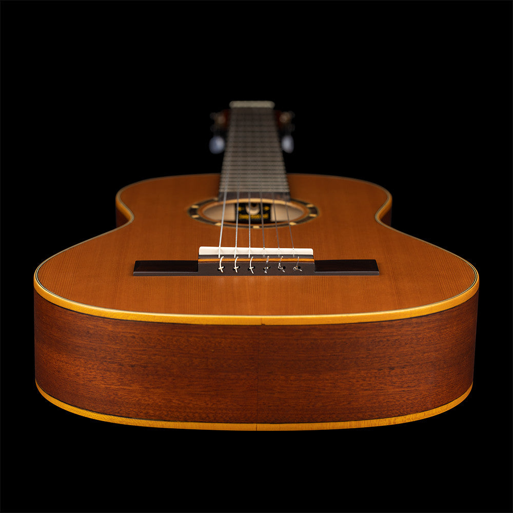 ORTEGA Family Series 1/2 Konzertgitarre 6 String - Zeder / Mahagoni Natur + Bag