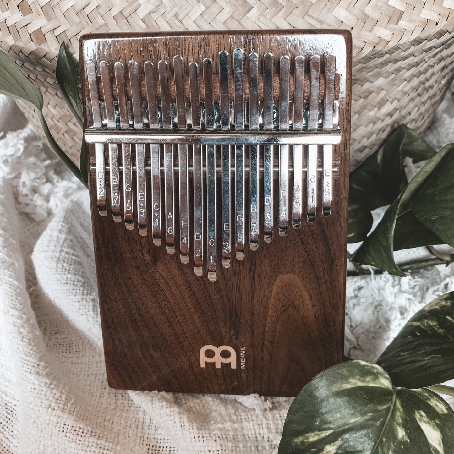 Meinl Sonic Energy Solid Kalimba, 17 Töne, schwarze Walnuss