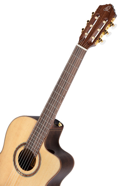 ORTEGA Performer Series 4/4 Konzertgitarre 6-String - Natural + Gigbag