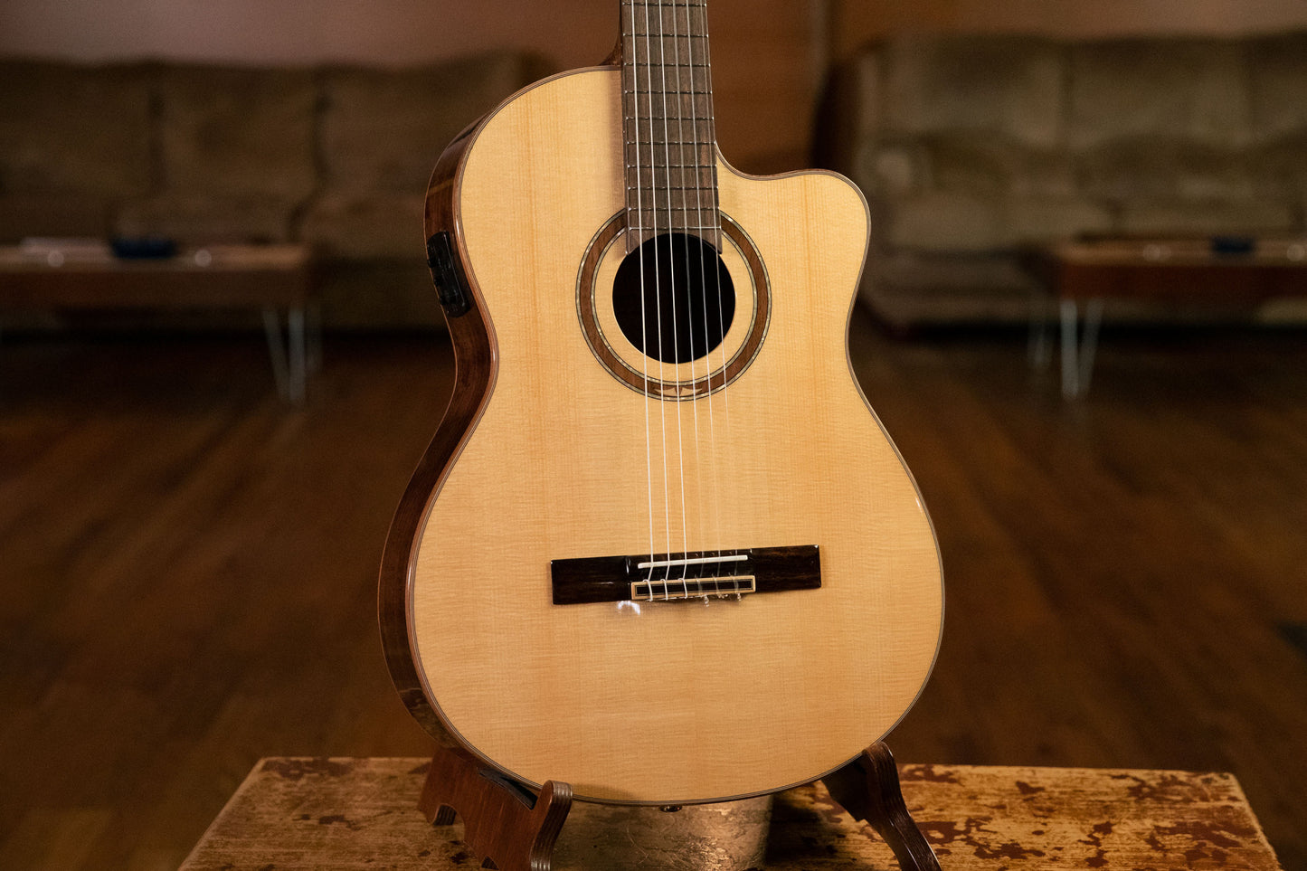 ORTEGA Performer Series 4/4 Classical Guitar 6-String - Natural + Gig Bag