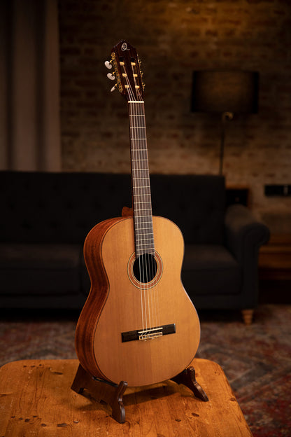 ORTEGA Performer Series 4/4 Konzertgitarre 6-String - Natural + Gigbag