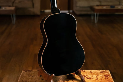 ORTEGA Family Series 4/4 Slim Neck Konzertgitarre 6 String - Fichte / Mahagoni + Bag