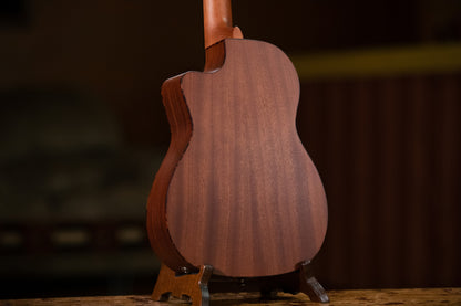 ORTEGA Bonfire Series Preamp Baritone Ukulele 4 String - Spruce/Sapele Natural