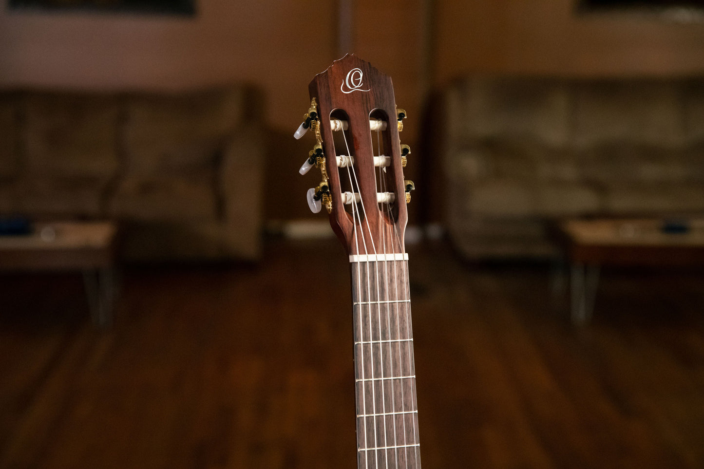 ORTEGA Student Series Pro DeLuxe 4/4 Classical Guitar 6 String - Solid Spruce / Catalpa Bourbon Fade