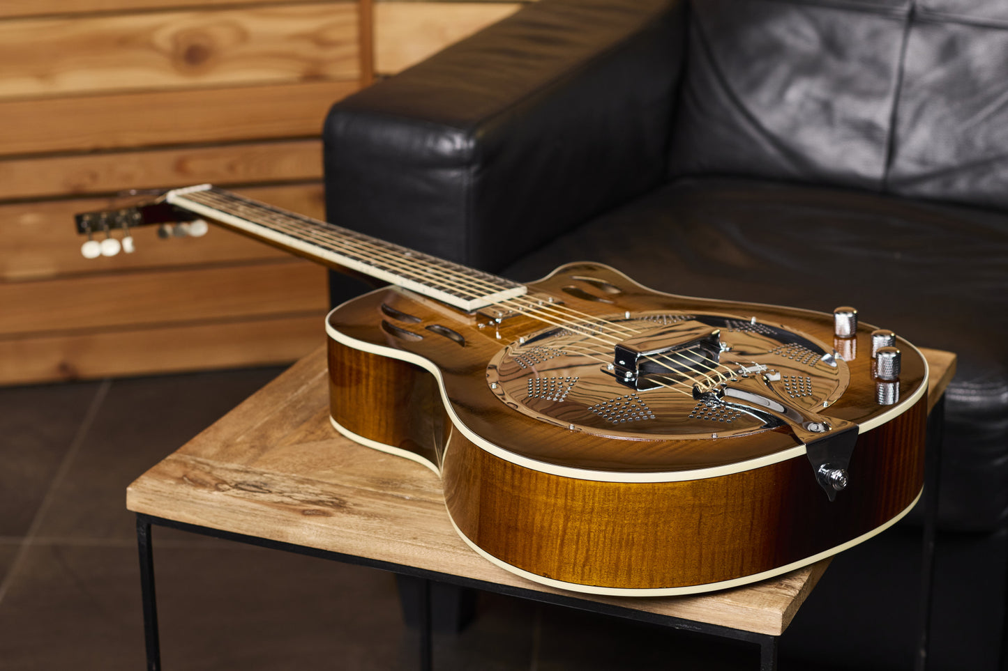 ORTEGA Americana Series 4/4 Resonator Guitar 6-String + Pro Gigbag