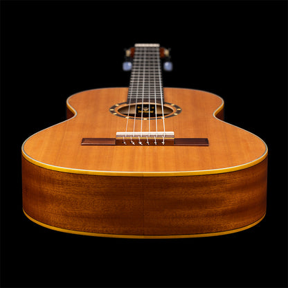 ORTEGA Family Series 3/4 Konzertgitarre 6 String Lefty - Zeder / Mahagoni Natur + Bag