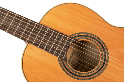ORTEGA Traditional Series 4/4 Nylon String Guitar 6-String + Pro Gig Bag