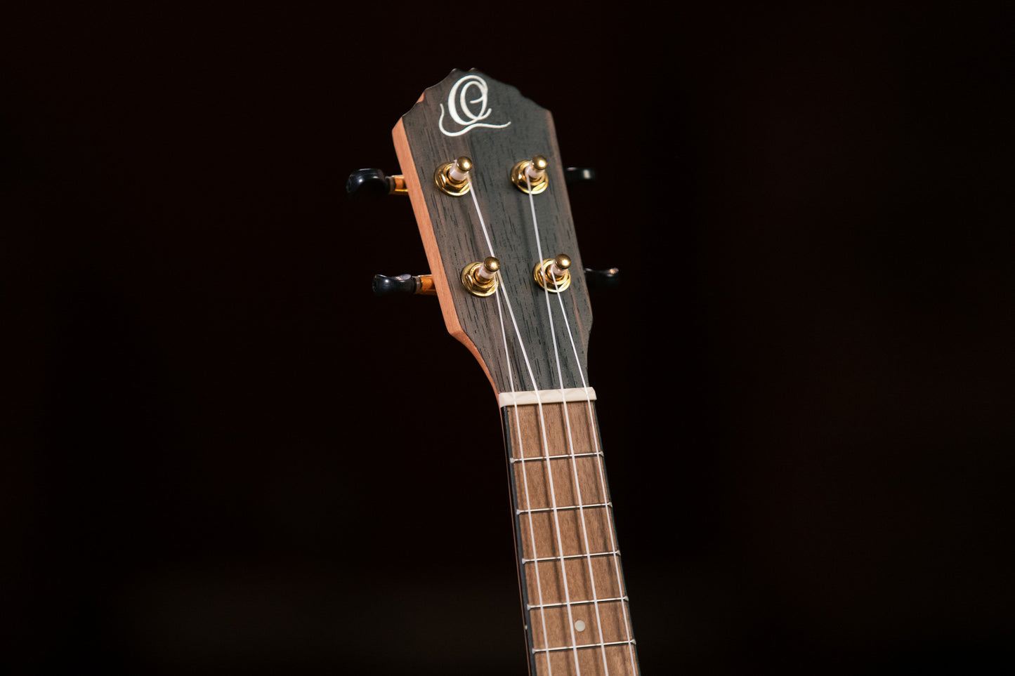 ORTEGA Timber Serie Sopran Ukulele 4 String - Ebony Natural + Bag