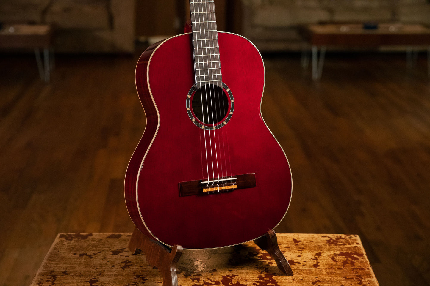 ORTEGA Family Series Pro 4/4 Slim Neck Konzertgitarre 6 String - Weinrot + Bag