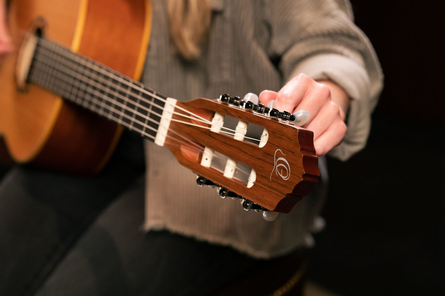 ORTEGA Family Series 4/4 Classical Slim Neck Guitar 6 String - Cedar / Mahogany Natural + Gigbag