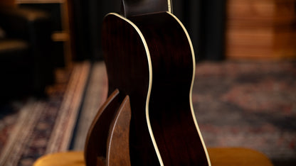 ORTEGA Ranger Series 4/4 Konzertgitarre 6-String - Dunkelrot + Gigbag