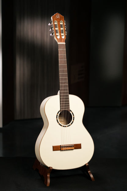 ORTEGA Family Series 3/4 Classical Guitar 6 String - White + Gigbag