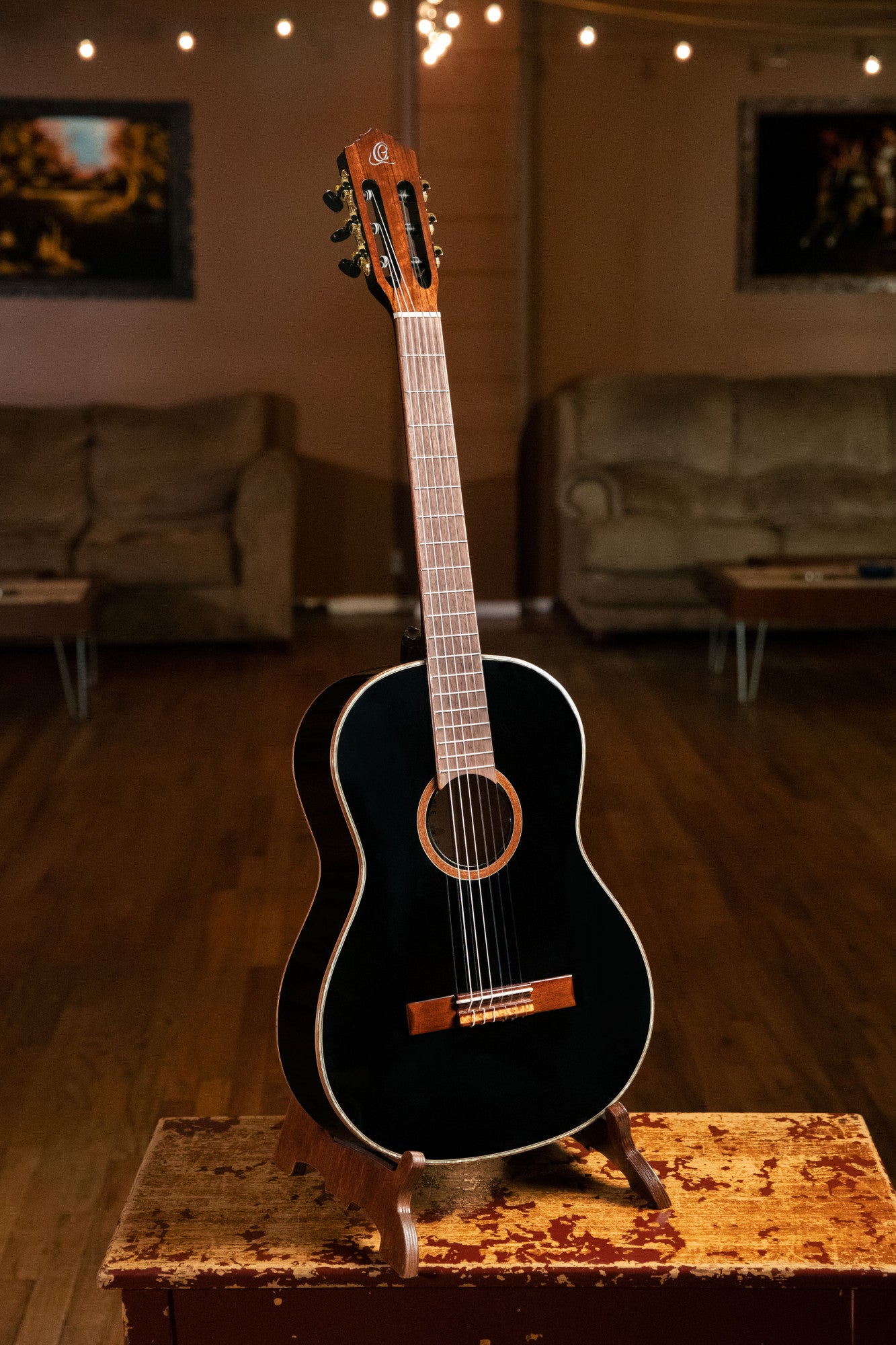 ORTEGA Family Series 4/4 Slim Neck Konzertgitarre 6 String - Fichte / Mahagoni + Bag