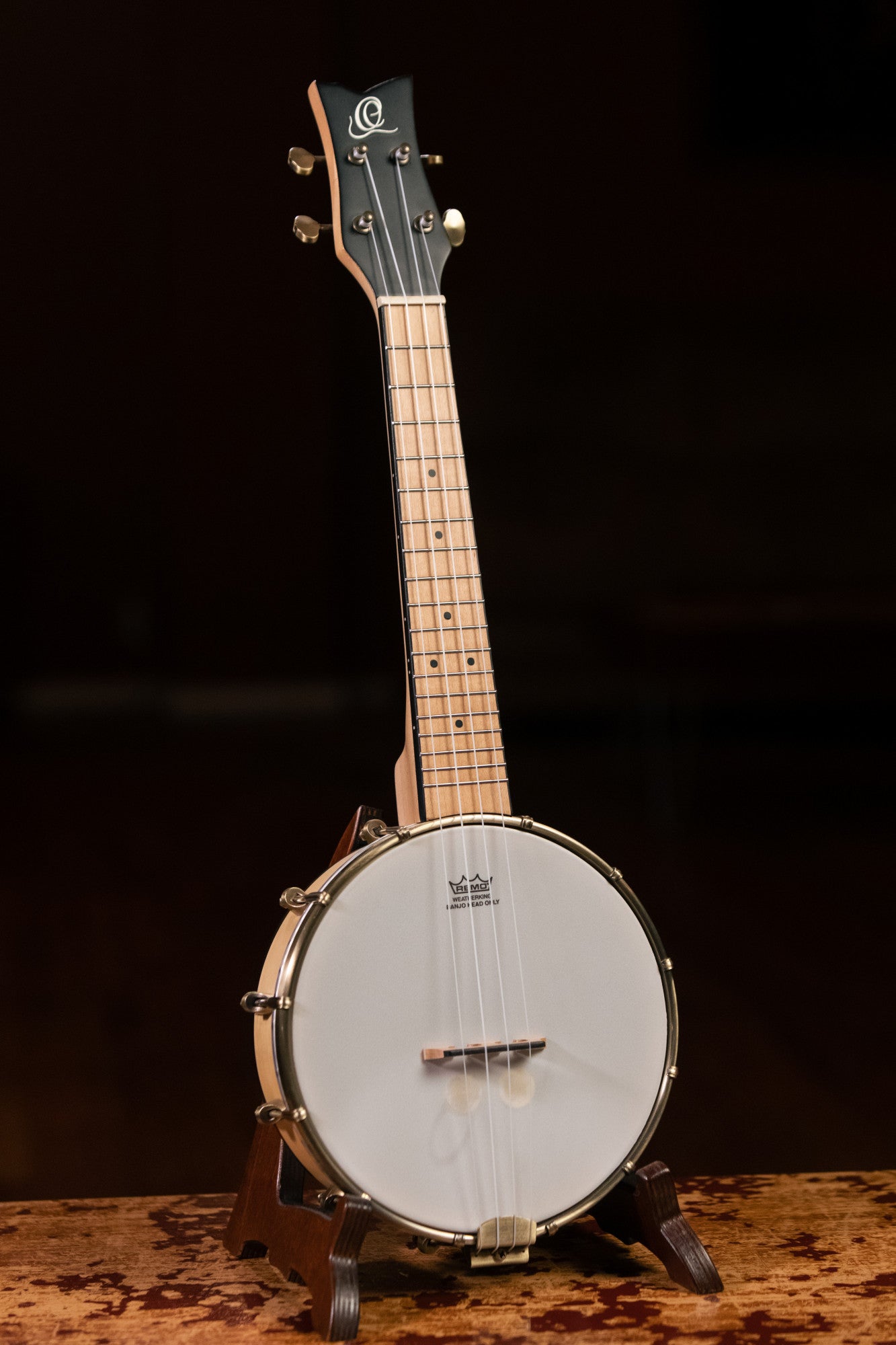 ORTEGA Banjolele Serie Konzert Ukulele 4 String - Maple Natural + Bag