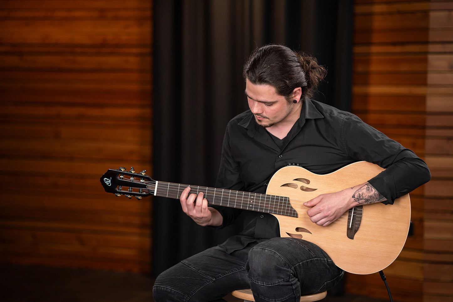 ORTEGA TourPlayer DeLuxe Konzertgitarre 6-String Lefty - Spruce Natural + Gigbag