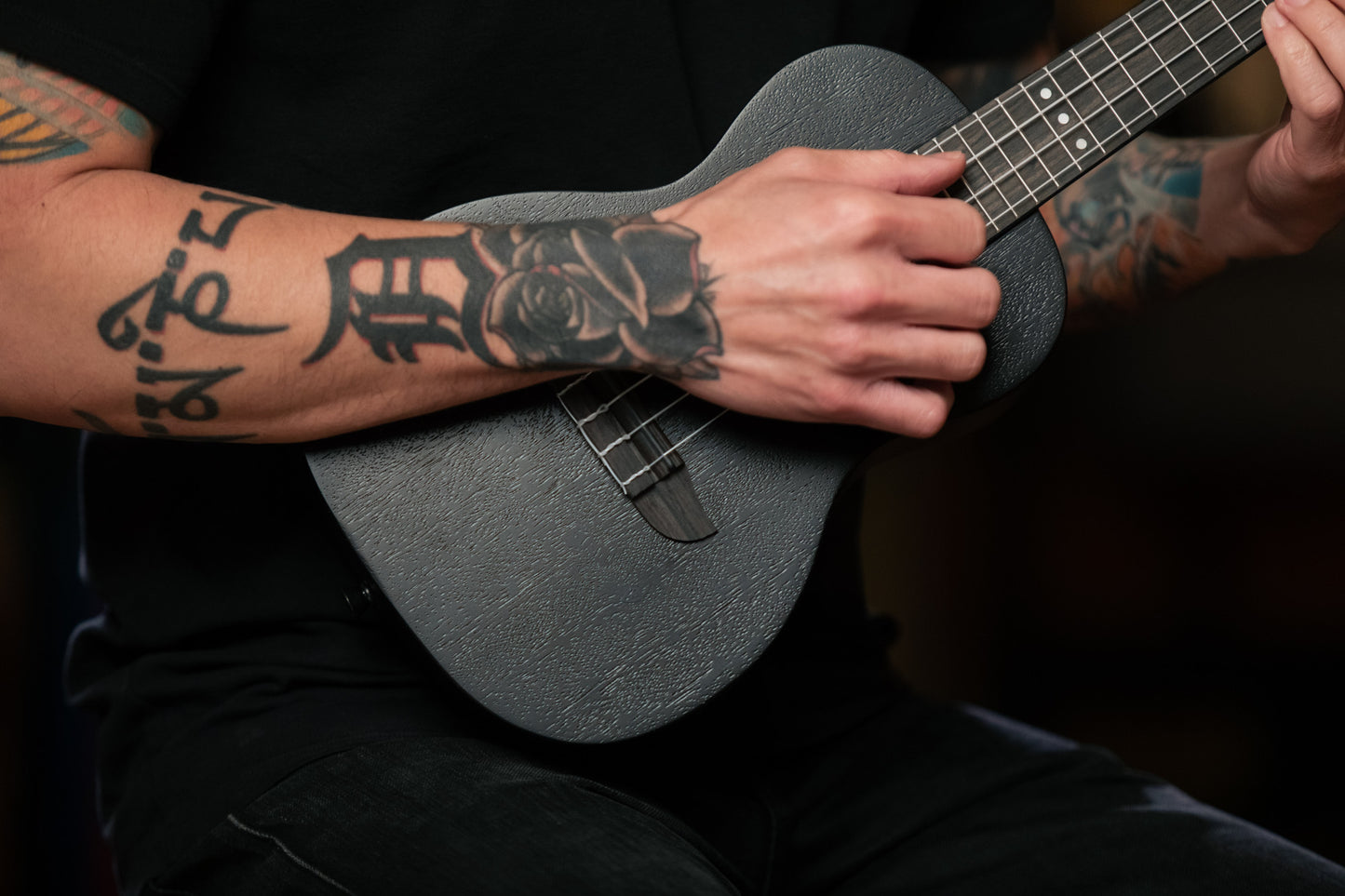ORTEGA Horizon Series Concert Ukulele 4 String - Okoume Black