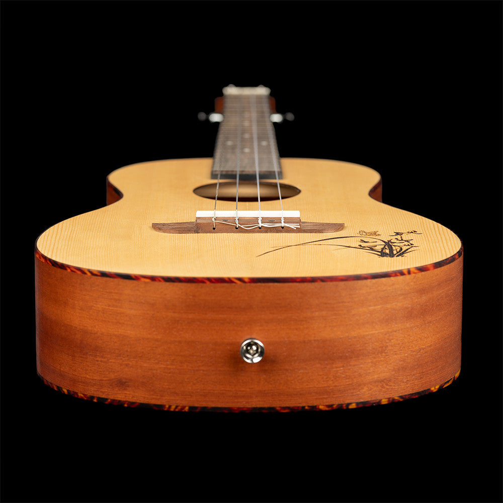 ORTEGA Bonfire Serie Bariton Ukulele 4 String - Fichte/Sapele Natur