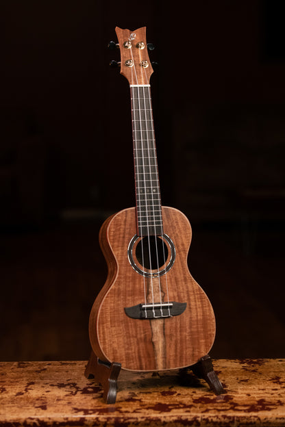 ORTEGA Timber Serie Konzert Ukulele 4 String - Acacia Natural + Bag