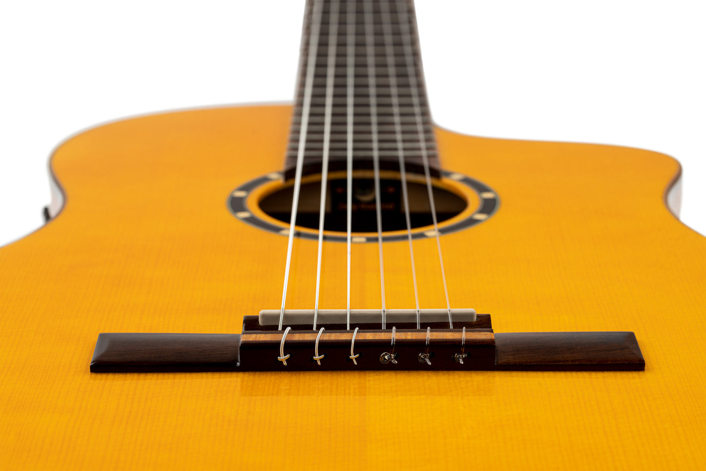 ORTEGA Family Series Pro 4/4 Konzertgitarre 6 String - Massive Fichte / Cypress Gloss Stain Yellow + Bag