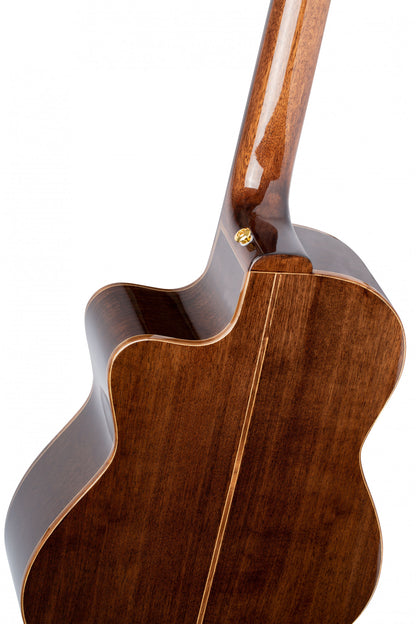 ORTEGA Performer Series 4/4 Konzertgitarre 6-String - Natural + Gigbag