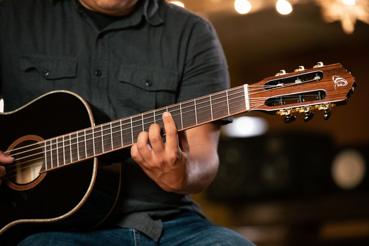ORTEGA Family Series 4/4 Konzertgitarre 6 String - Fichte / Mahagoni + Bag