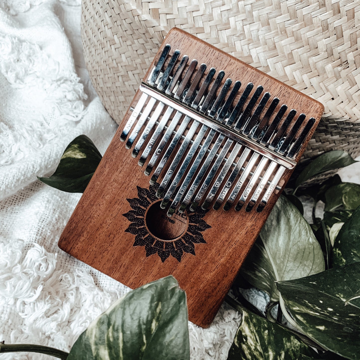 Meinl Sonic Energy Sound Hole Kalimba, 17 Töne, Mahagoni matt