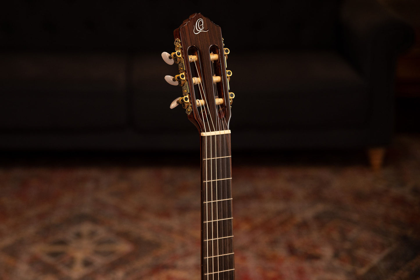 ORTEGA Performer Series 4/4 Konzertgitarre 6-String - Natural + Gigbag